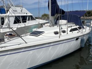 2000 Catalina 320